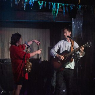 Aitäh kõigile, kes täitsid maja meie viimasel ONE WORD maailmamuusika peol - nii palju naeru, tantsu ja muusika nautimist🫶🏽🪩💃
Meil on maailma kauneimad külalised (oli kosta otsesõnu nii mõnegi külalise üllatunud suust) 💕 ja ka meie chai teeputka sai nii palju soojust ja häid sõnu, et ehk toome sellegi teieni ka tulevikus!🫖

Suur tänu meie fotograafile @liisbachmann 📸, kes tabas need kaunid hetked, ja kõigile me artistidele ja muusikutele, kes viisid meid kõiki rändama, nautima, tantsima ja midagi uut avastama.✨

Ja teate mis – saime ka peo abil katta meie laste arstiarvetest tekkinud miinuse ja toetada lastekodu mitmete oluliste tarvete soetamisel. Iga selline abi on meie jaoks ääretult oluline ning see kõik on tänu teile!! 
Oli nii soe ja innustav näha tervet majatäit inimesi, kes hingasid samas rütmis🫶🏽

Järgmise korrani!! (ehk on see juba novembris!)