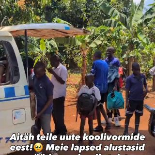 Aitäh kõigile, kes aitasid meil meie lastele uued koolivormid osta! Saime vajaliku summa teie abiga kokku ja lapsed juba uuel kooliveerandil! 
Sel veerandil saavad nad juba lisaks uutele arvutitundidele õppida ka lisaainena näiteks põllumajandust! 🌻🌾🌾☀️ Suur rõõm selle uue etapi üle nende kooliteel ja nõnda suur tänu, et te oma hoole ja annetustega seda kõike neile võimaldate! Aitäh!! 🥹